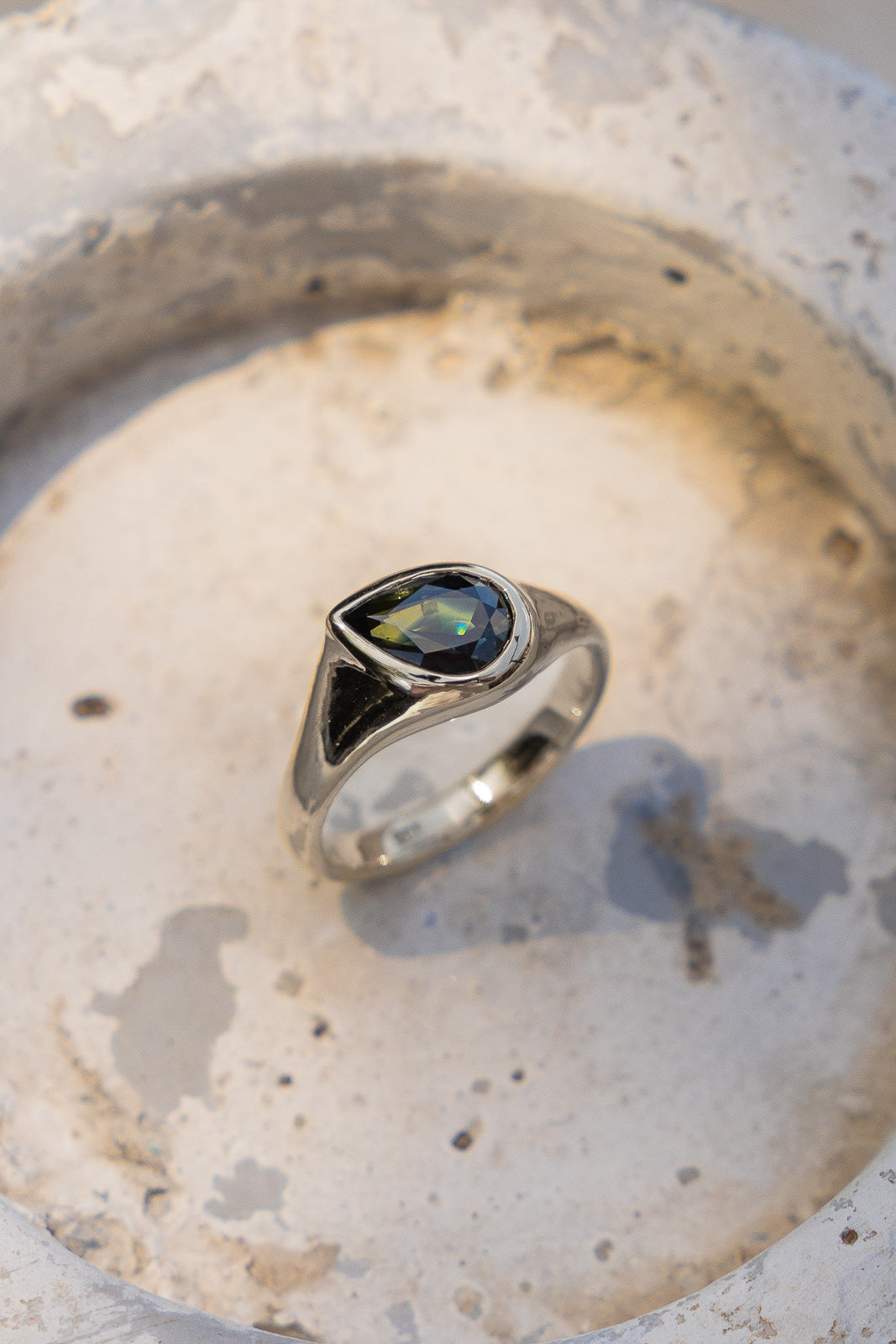 VINO no.2 | WHITE GOLD - Neij Jewellery, Rings