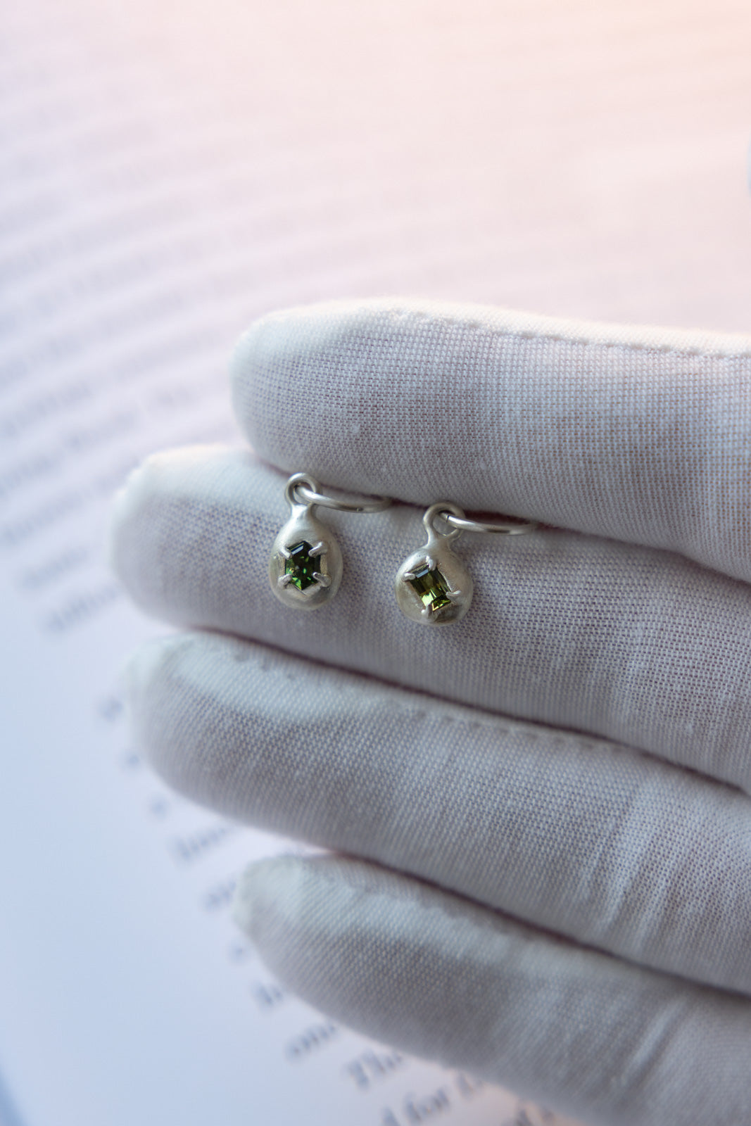 MISMATCH SAPPHIRE SLEEPERS NO.2 - SILVER - Neij Jewellery, Earrings