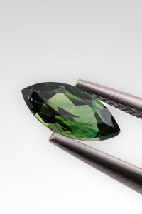 0.70ct GREEN MARQUISE SAPPHIRE - Neij Jewellery, Gemstone