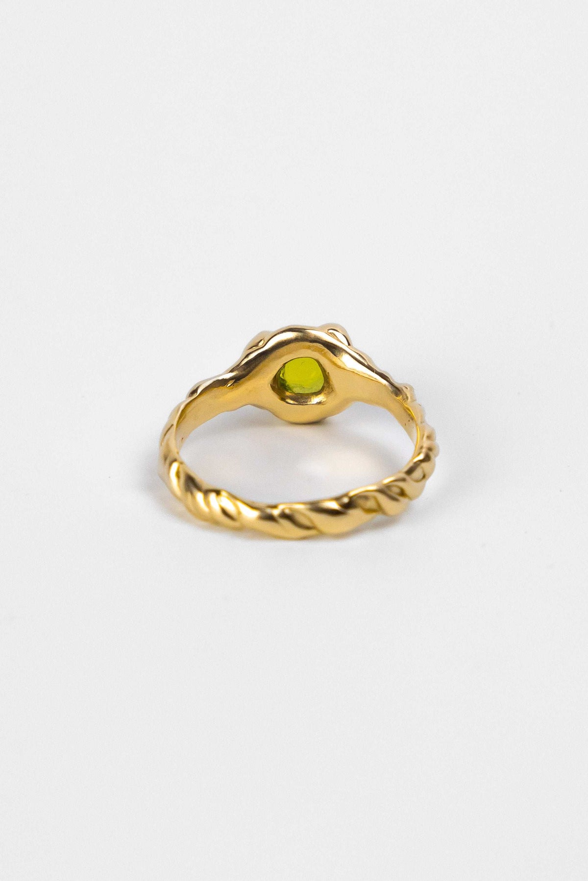 PERIDOT WAVE RING - Size M - Neij Jewellery