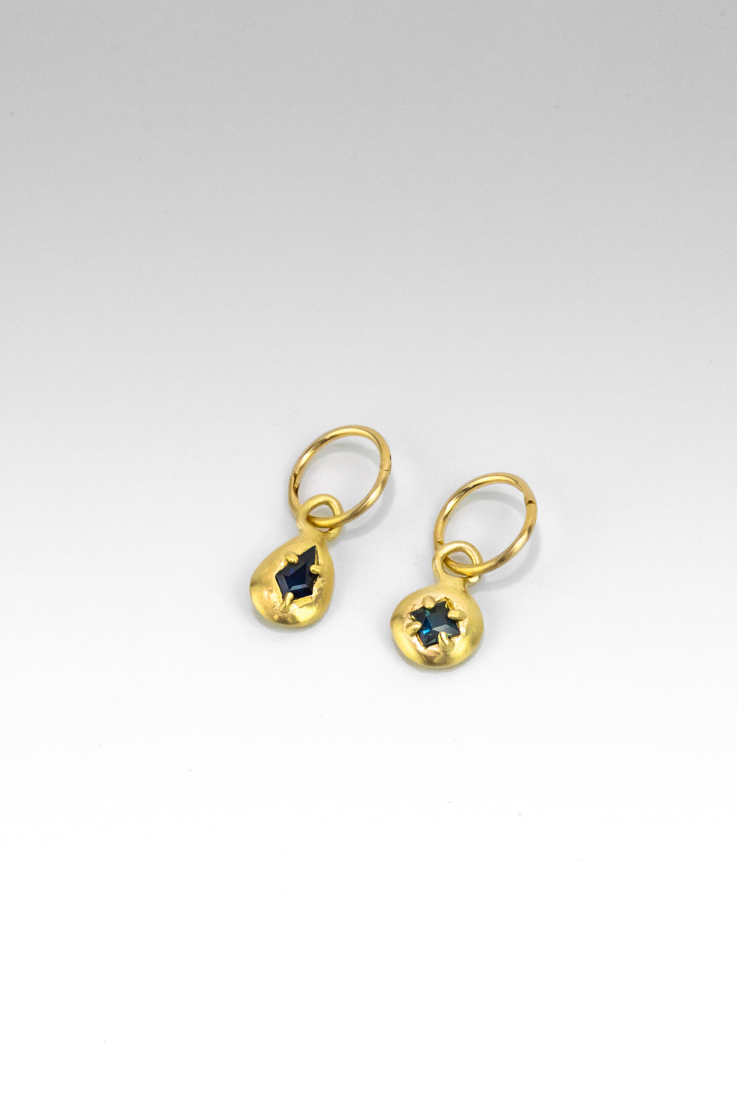 MISMATCH SAPPHIRE SLEEPERS - GOLD - Neij Jewellery, Earrings