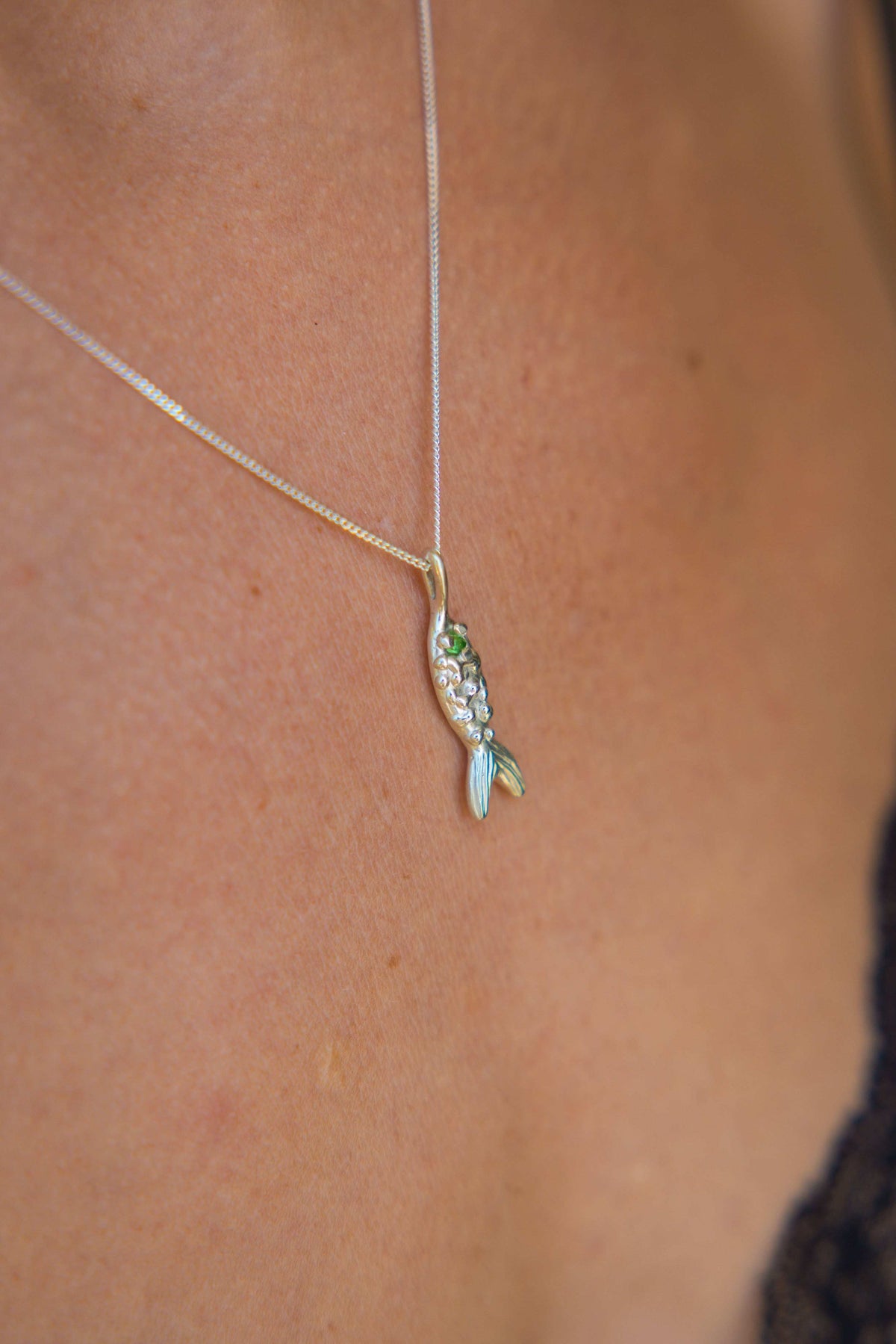 GARNET FISH - Neij Jewellery