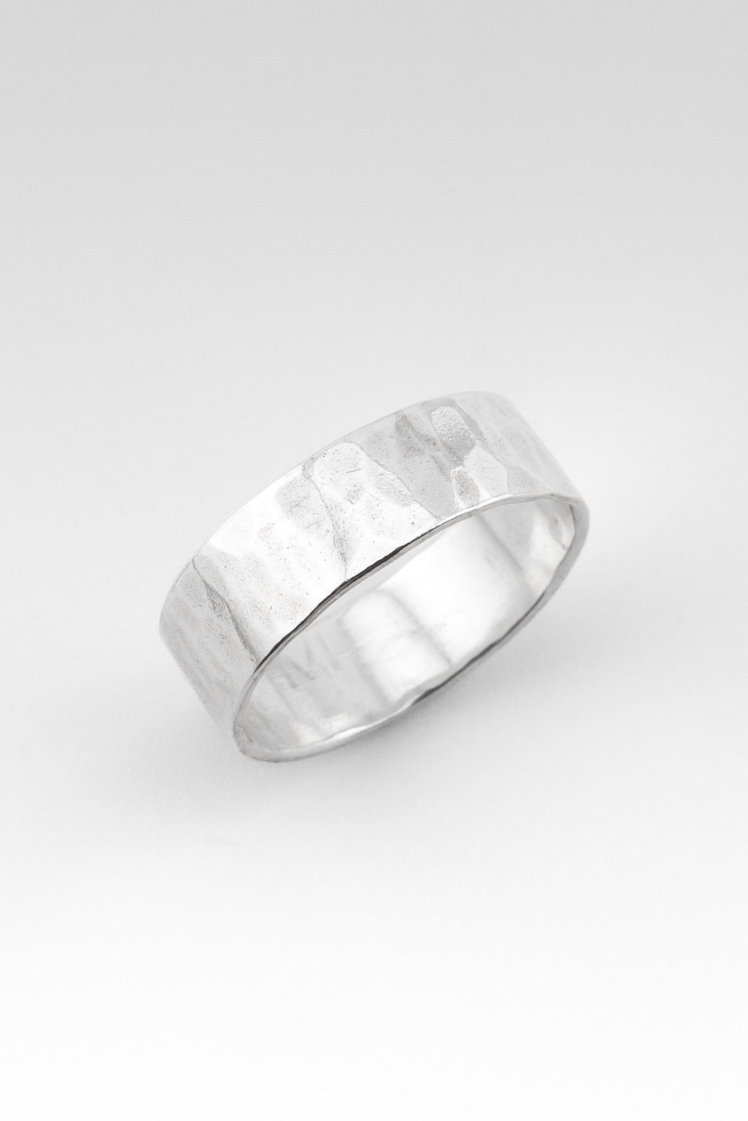ARCHIVE 008 - HAMMERED BAND