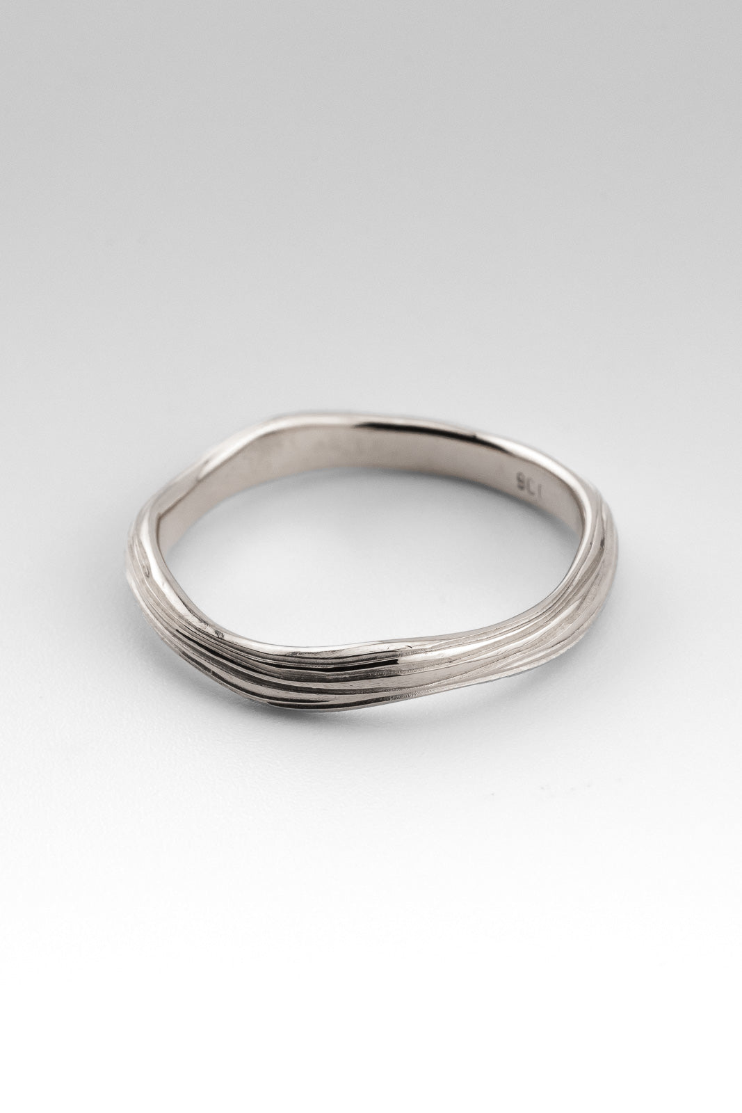 RHYTHM | WHITE GOLD