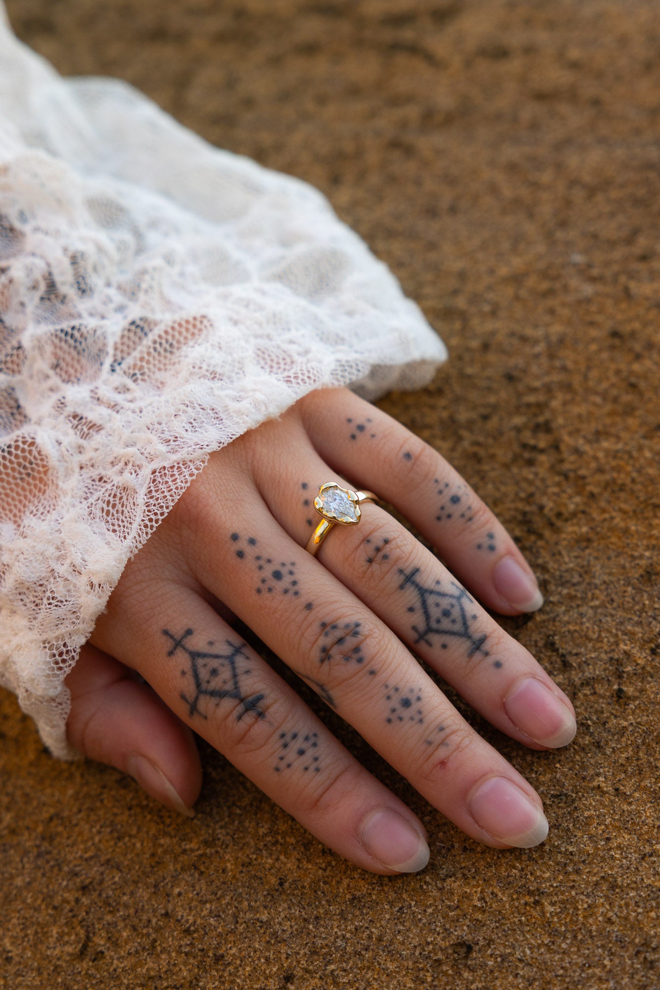 LUNE | SOLID GOLD - Neij Jewellery, Rings