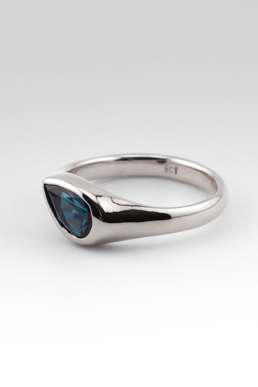 VINO no.2 | WHITE GOLD