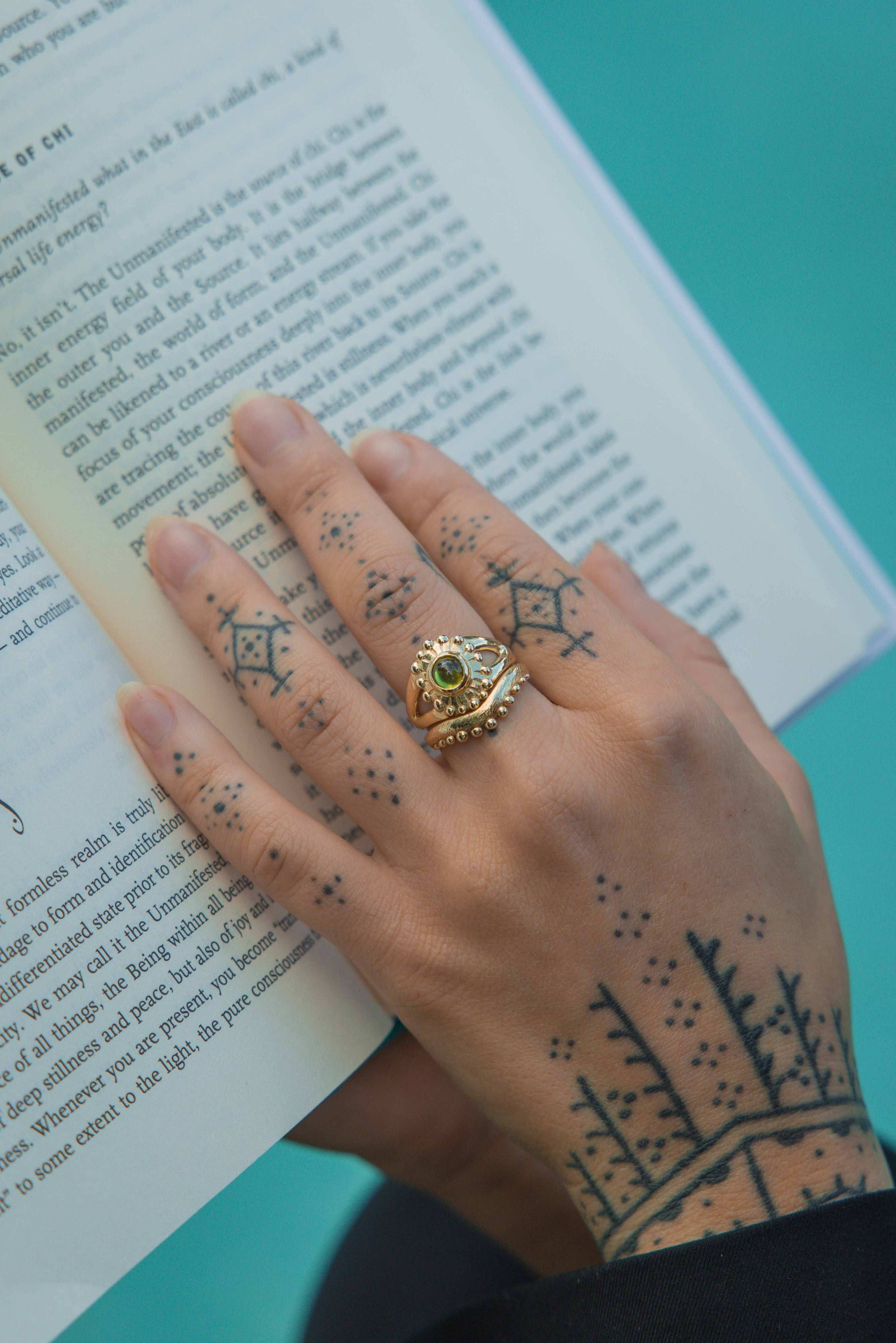 DIVINE PERIDOT - Size O - Neij Jewellery