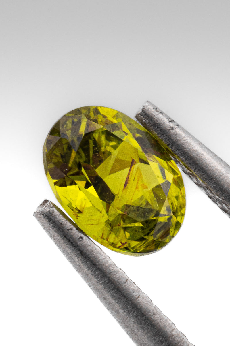 0.55ct OVAL PARTI SAPPHIRE - Neij Jewellery, Gemstone