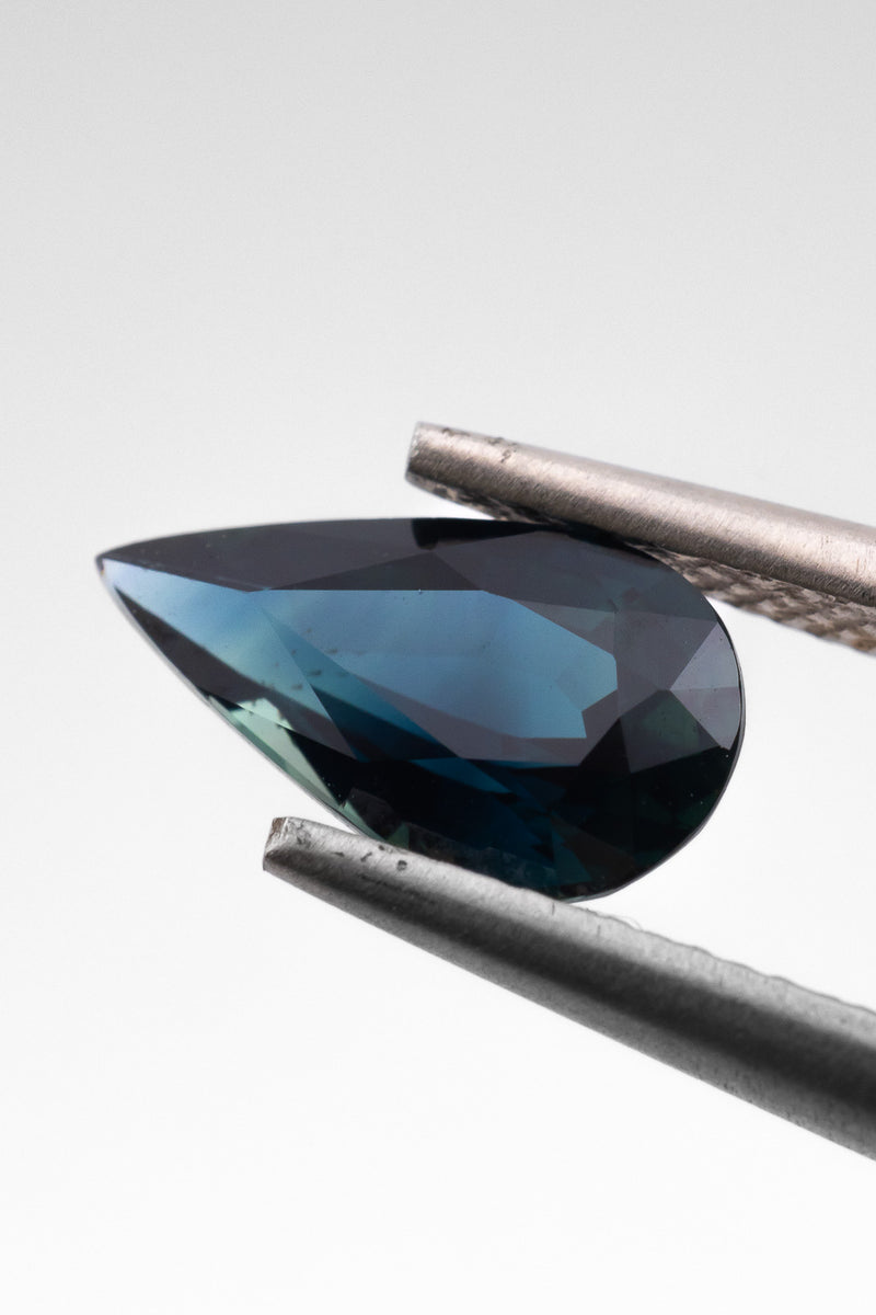 1.12ct BLUE PEAR SAPPHIRE - Neij Jewellery, Gemstone