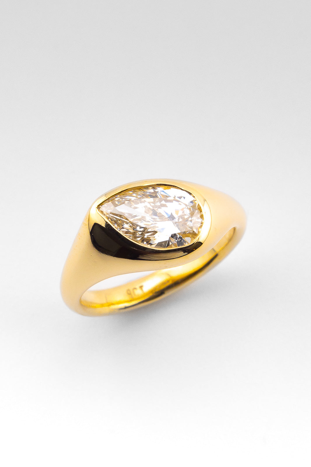 VINO | SOLID GOLD