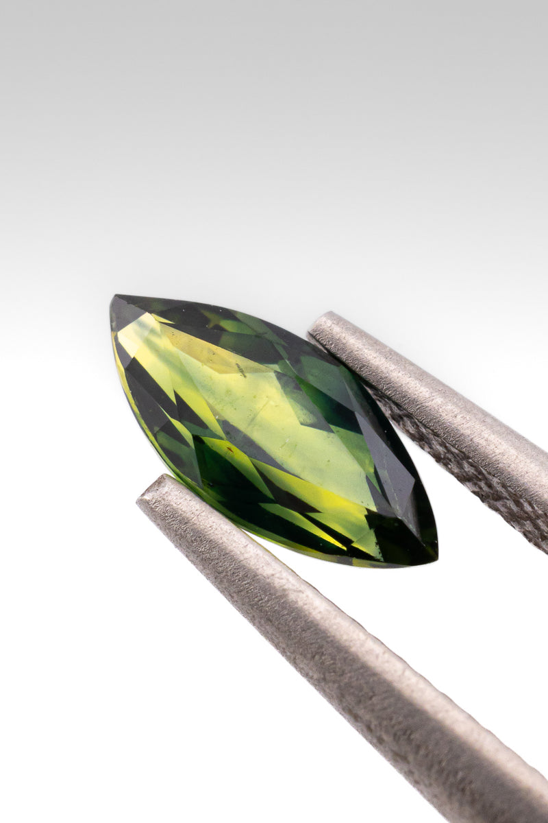 0.65ct MARQUISE PARTI SAPPHIRE
