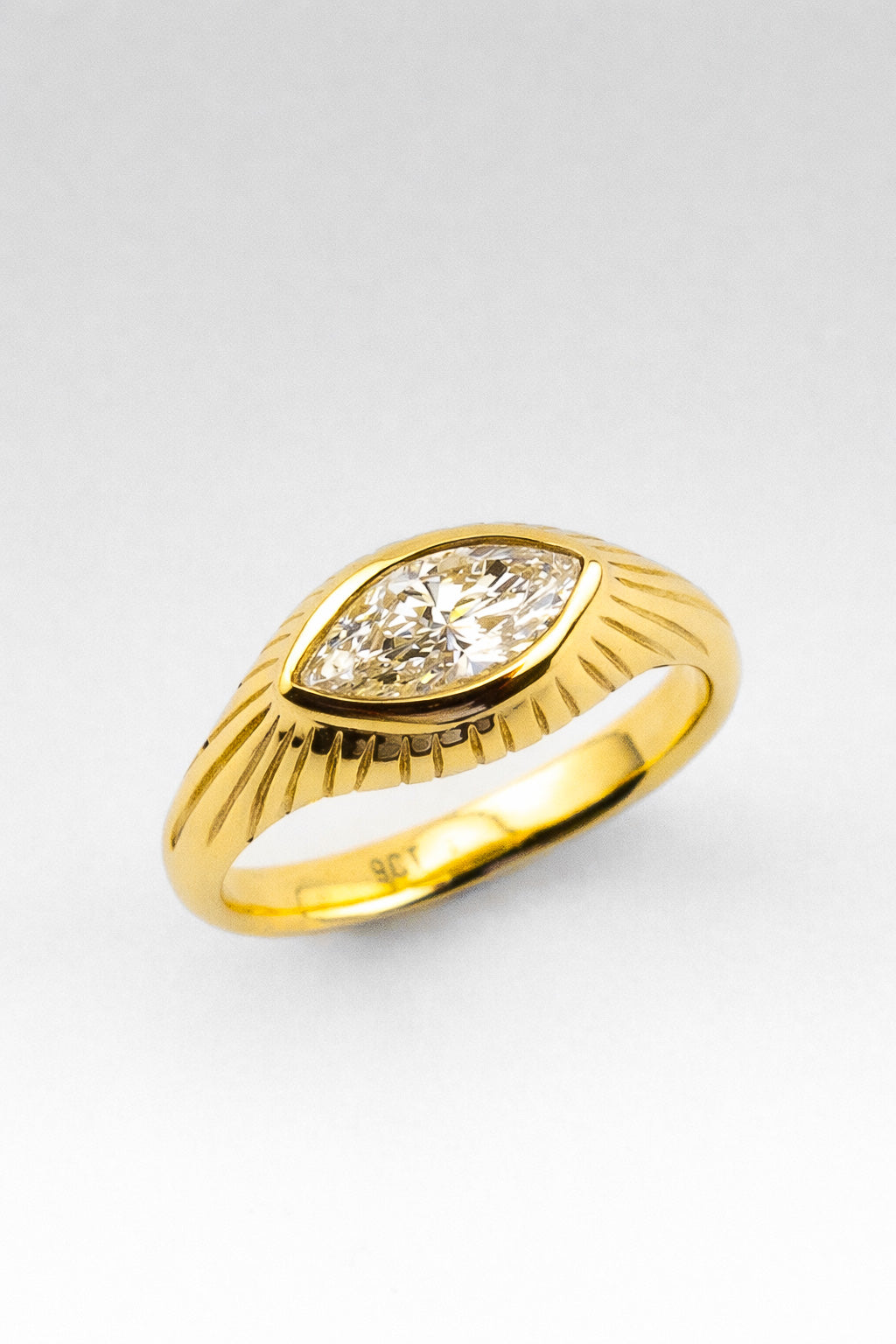 FILIPPA | SOLID GOLD